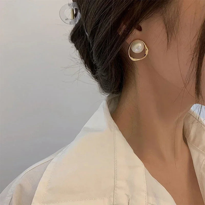 Imitação de pérola brinco para mulheres cor ouro redondo brincos coreano delicado design irregular incomum 2023 moda jóias